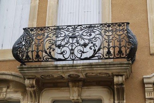 классический французский балкон