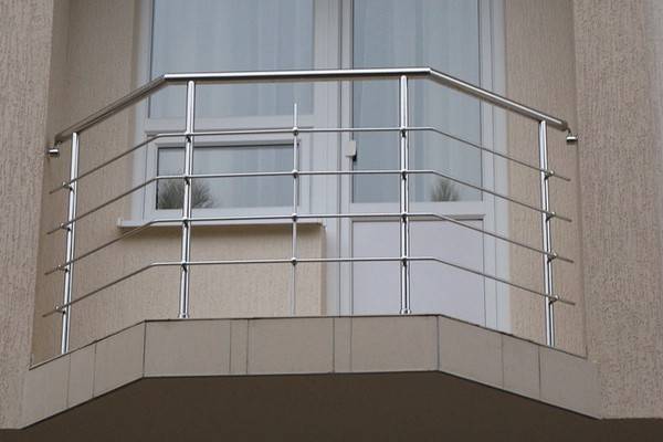 металлические ограждения балконов