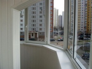 остекление балконов пластиковыми окнами